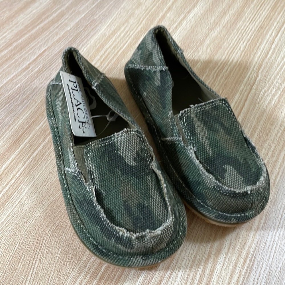 The Children’s Place green camo slip on kid’s shoes/loafers